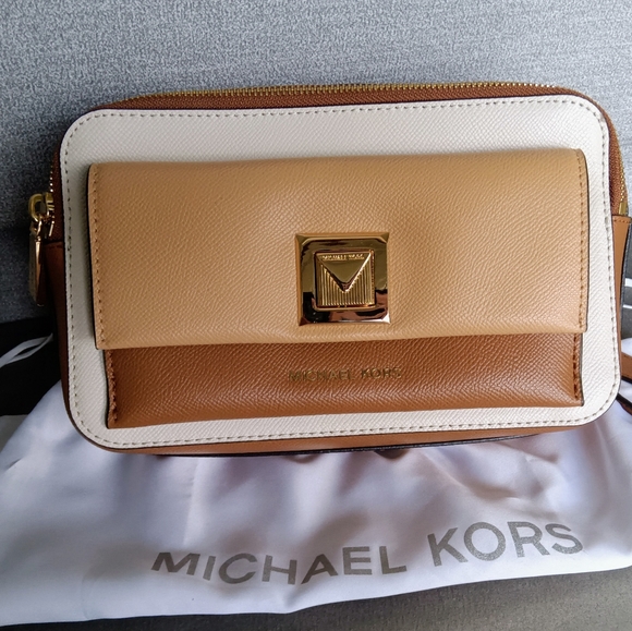 SOLD NWOT Michael Kors Crossbody Bag - Picture 9 of 10